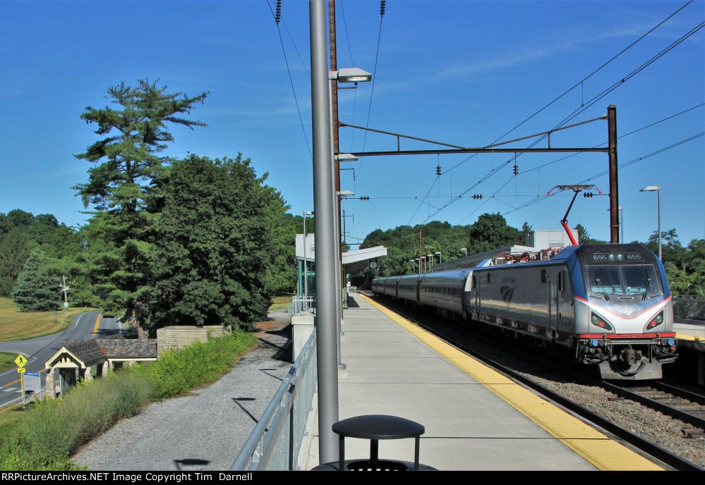 AMTK 655 on train 611